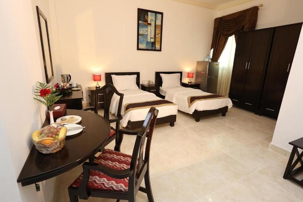 La Villa Palace Hotel Doha Extérieur photo