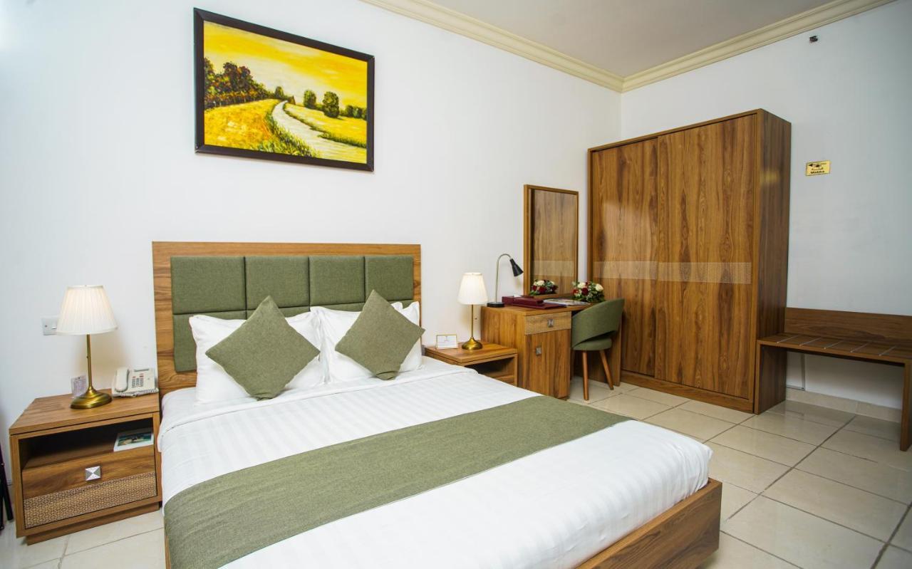 La Villa Palace Hotel Doha Extérieur photo