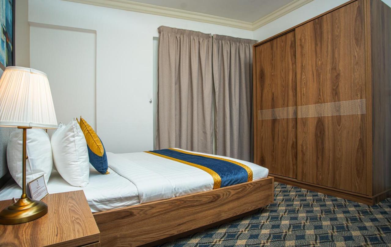 La Villa Palace Hotel Doha Extérieur photo