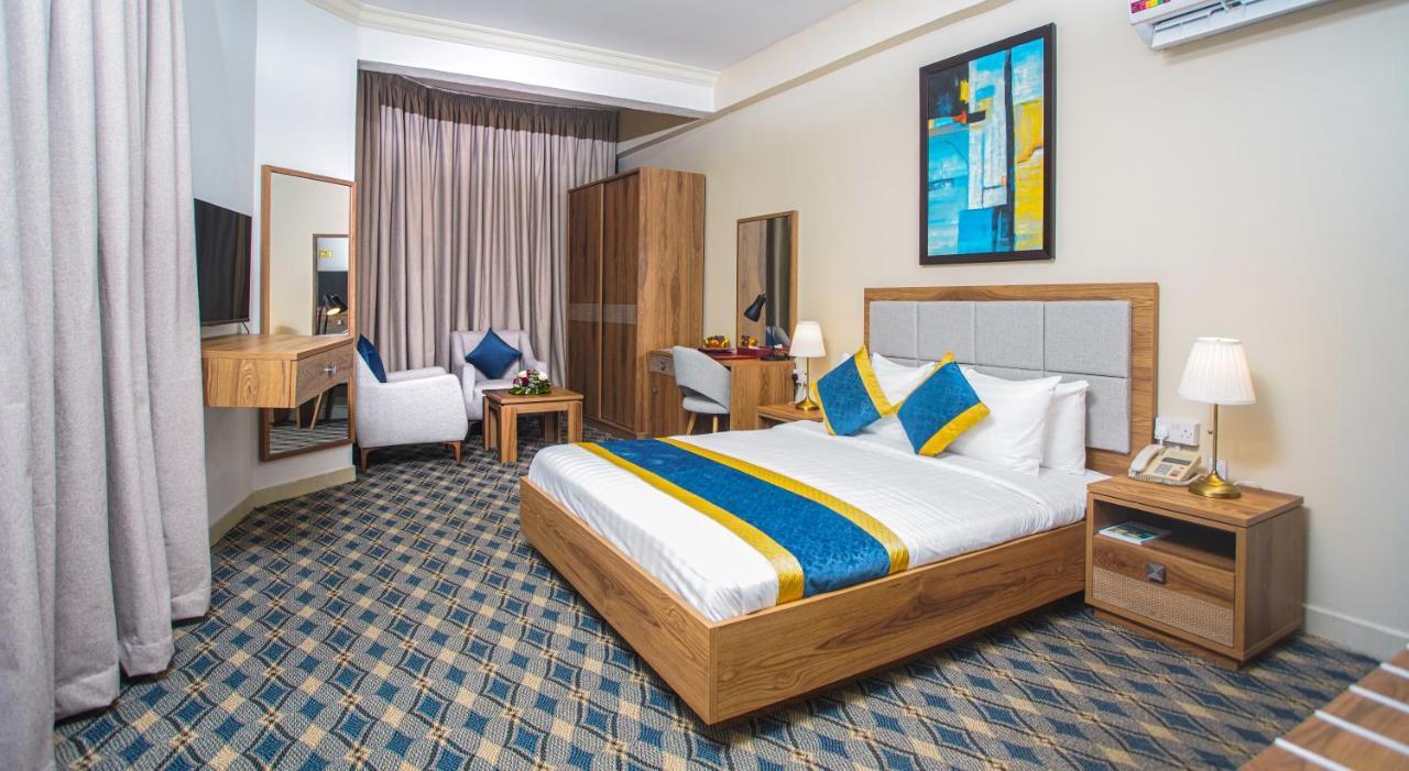 La Villa Palace Hotel Doha Extérieur photo
