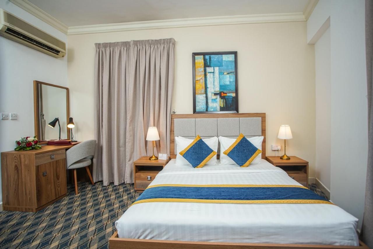 La Villa Palace Hotel Doha Extérieur photo