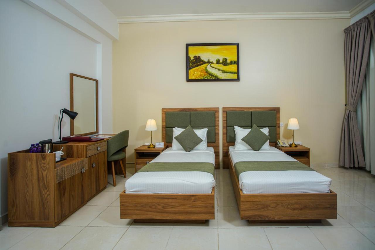 La Villa Palace Hotel Doha Extérieur photo